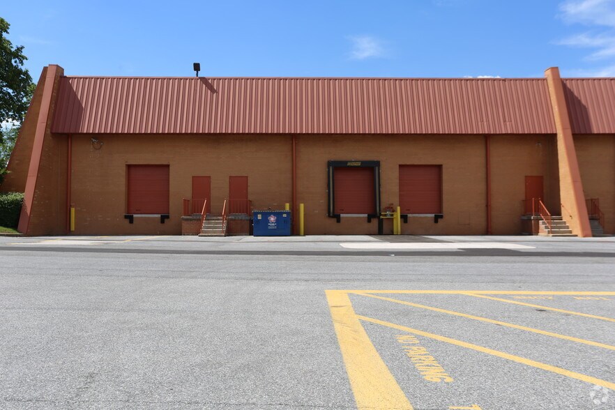 More Photos Of 611 Hammonds Ferry Rd, Linthicum Unknown For Lease