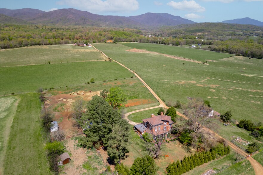 More Photos Of 2416 Lowesville Rd, Amherst Hospitality For Sale