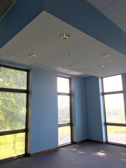 More Photos Of 1000 Randall Rd, Geneva Medical For Sale