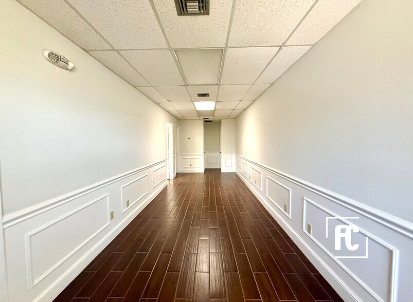 More Photos Of 3601 SE Ocean Blvd, Sewalls Point Office For Sale
