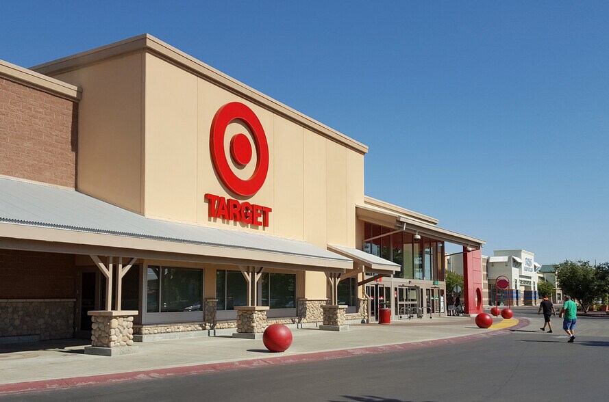 Primary Photo Of 3000 N Dinuba Blvd, Visalia Unknown For Lease