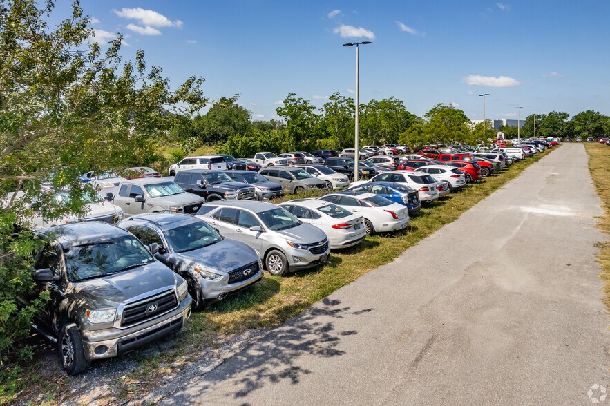 More Photos Of 7330 Narcoossee Rd, Orlando Industrial For Sale