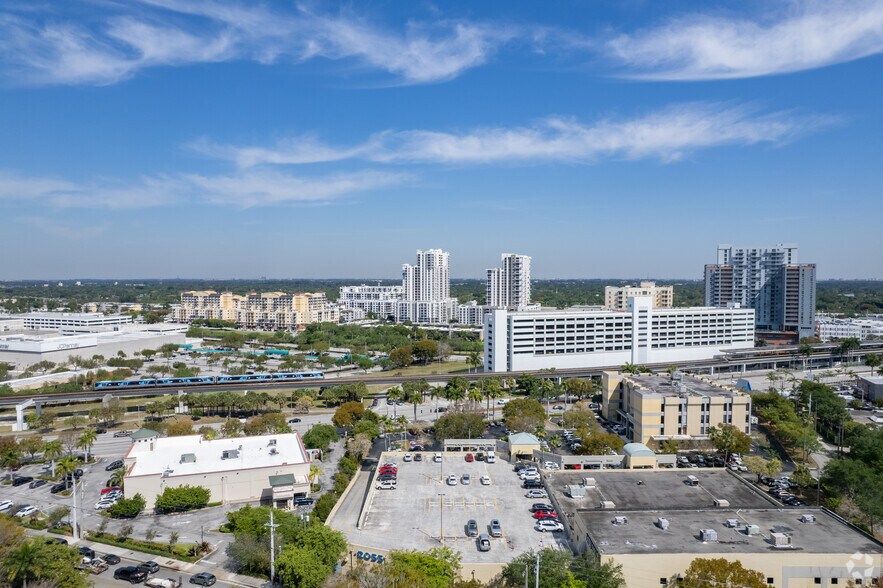 More Photos Of 8603 S Dixie Hwy, Miami Office For Lease