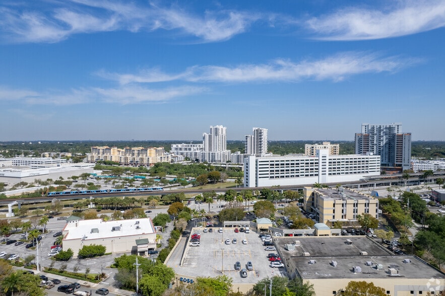 More Photos Of 8603 S Dixie Hwy, Pinecrest Office For Lease