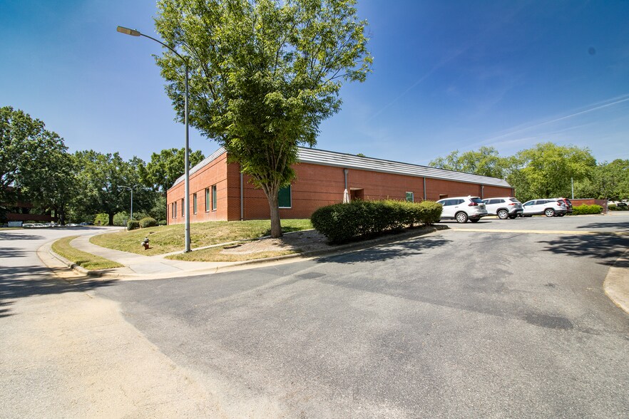 More Photos Of 800 Springfield Commons Dr, Raleigh Medical For Lease