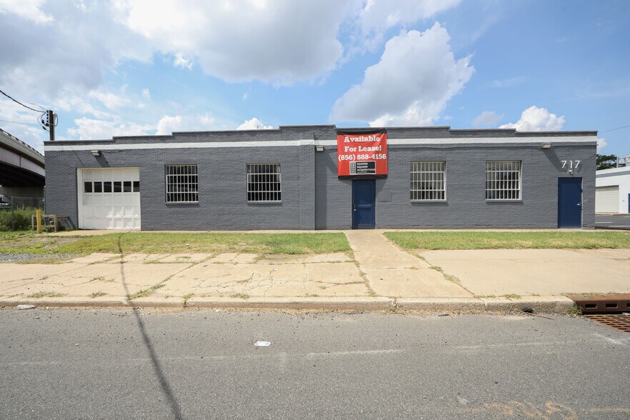 More Photos Of 717 Creek Rd, Bellmawr Manufacturing For Lease