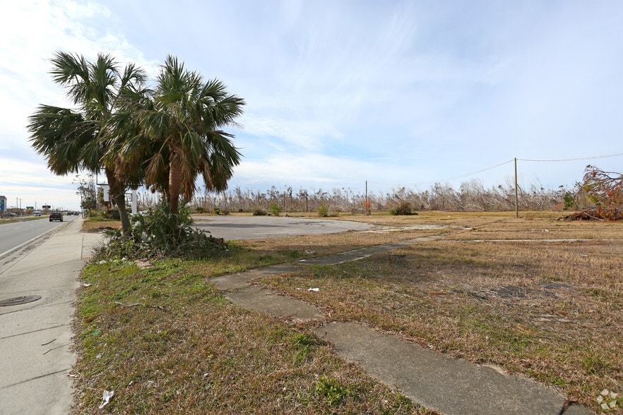 Primary Photo Of 1023 N Tyndall Pky, Panama City Land For Sale