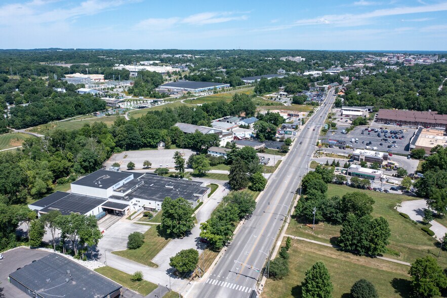 More Photos Of 1900 S Walnut St, Bloomington Manufacturing For Sale