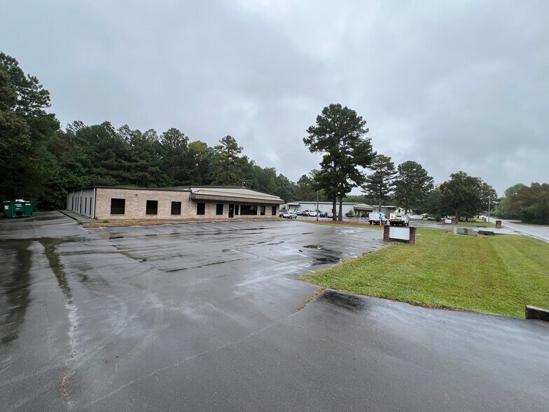 More Photos Of 213 Industrial Blvd, Tullahoma Industrial For Sale