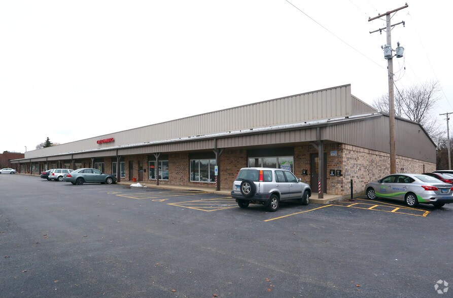 More Photos Of 600 Industrial Dr, Cary Showroom For Lease