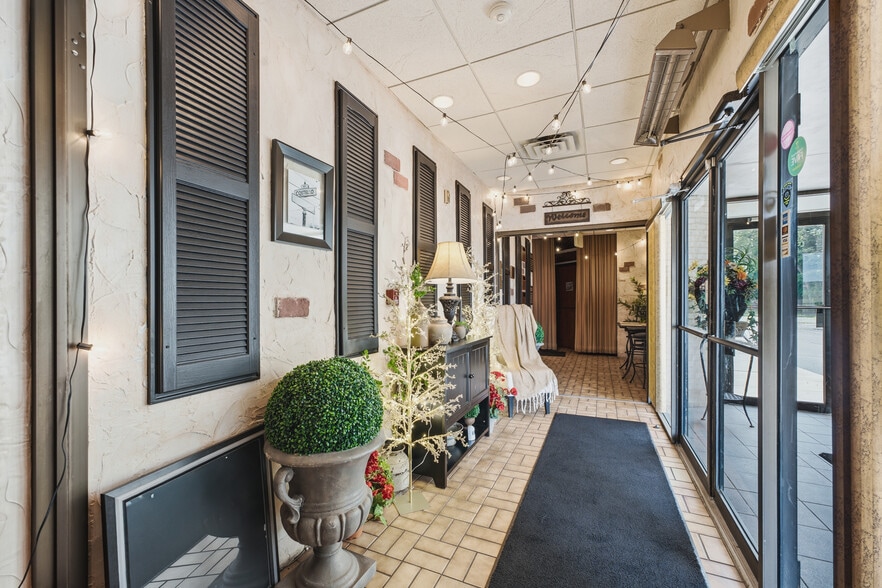 More Photos Of 4210 12th St NW, Canton Restaurant For Sale
