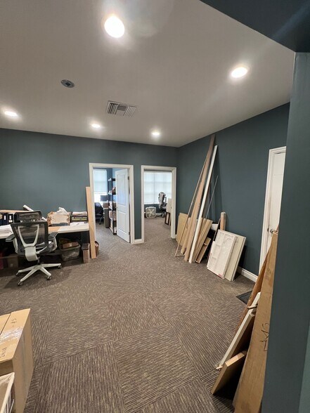 More Photos Of 3025 Beyer Blvd, San Diego Warehouse For Lease