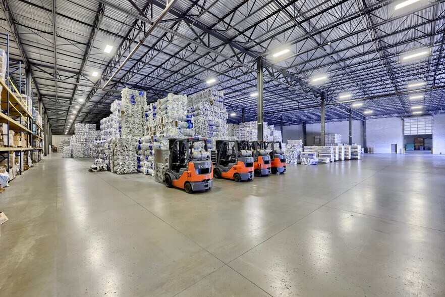 More Photos Of 22 Blackhawk Ln, Elizabethtown Distribution For Sale