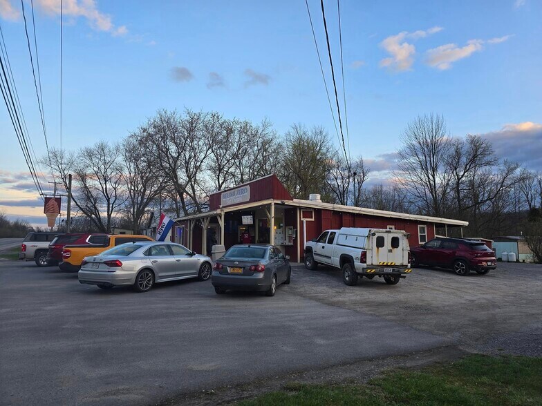 More Photos Of 6093 NY-5 Hwy, Palatine Bridge Restaurant For Sale