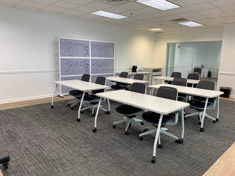 More Photos Of 675 Mansell Rd, Roswell Coworking Space