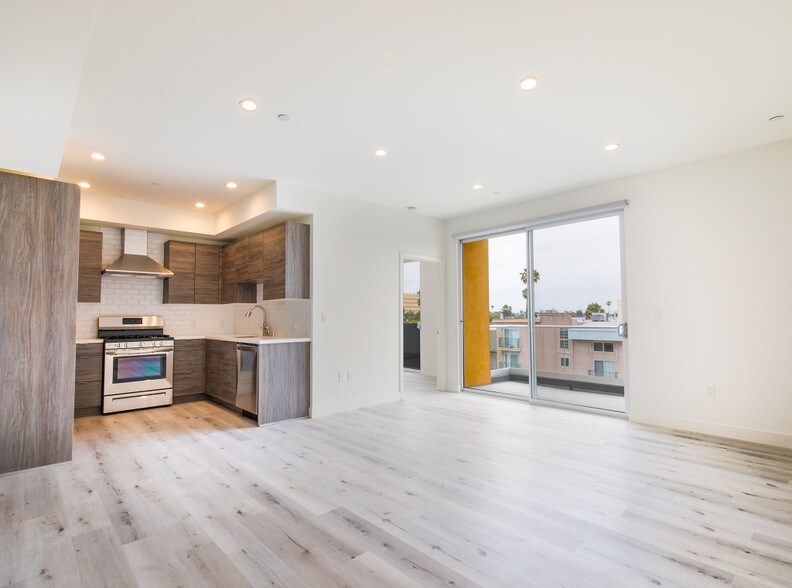 More Photos Of 1545 S Fairfax Ave, Los Angeles Apartments For Sale