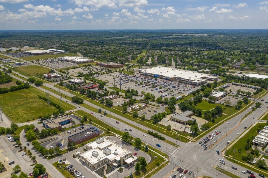 More Photos Of 13751 S Blackbob Rd, Olathe Carwash For Lease