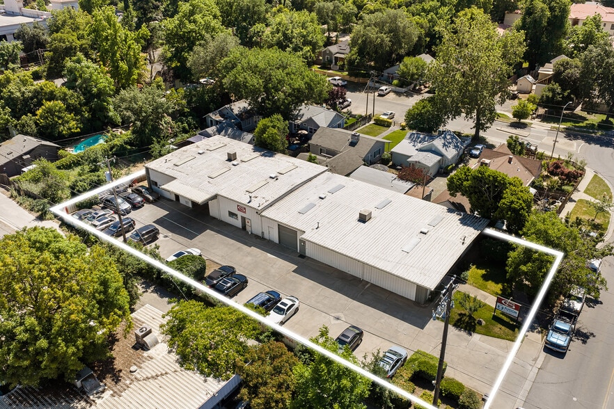 Primary Photo Of 135 W 8th Ave, Chico Storefront Retail Office For Sale