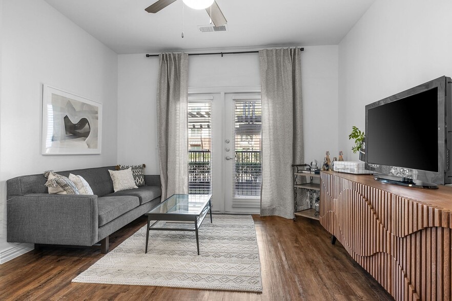 More Photos Of 380 Vista Court Dr, Plano Apartments For Lease