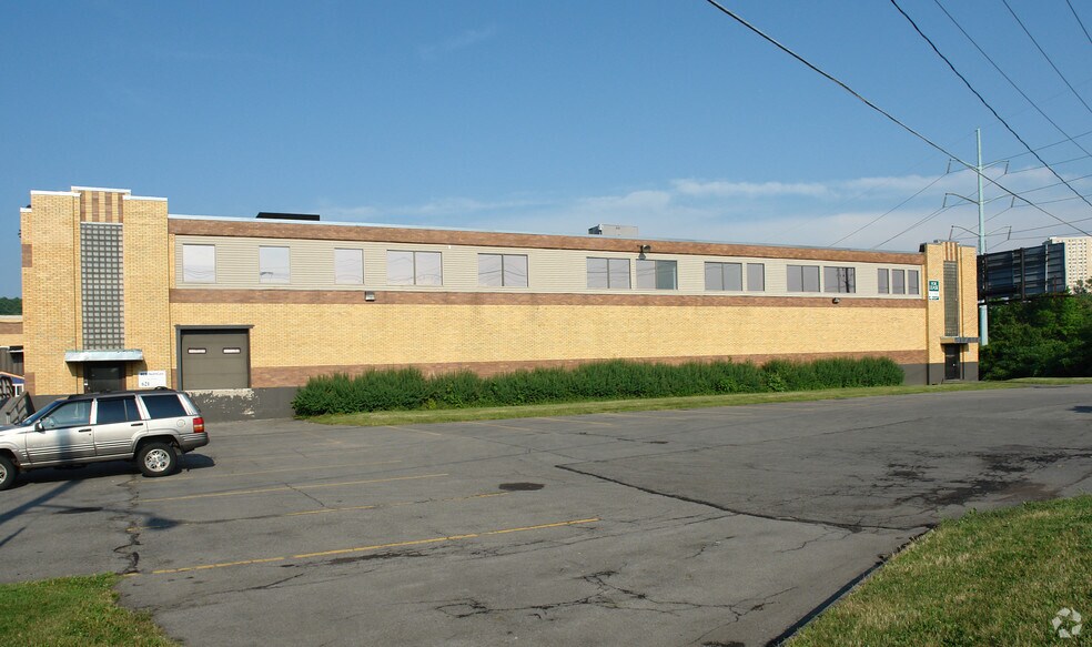 More Photos Of 621 E Brighton Ave, Syracuse Distribution For Lease