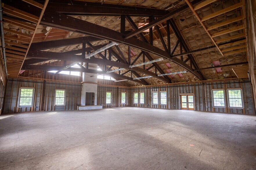 More Photos Of 1207 Flohrs Church Rd, Biglerville Hospitality For Sale