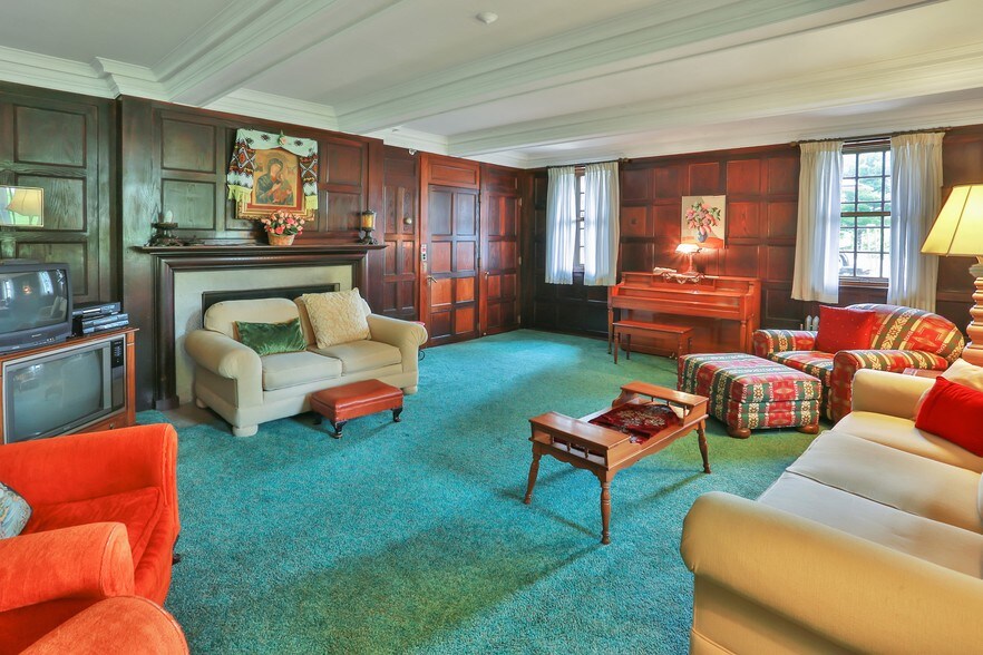 More Photos Of 150 Sister Servants Ln, Sloatsburg Lodge Meeting Hall For Sale