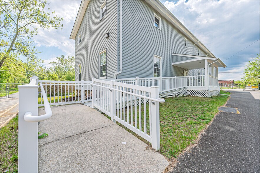 More Photos Of 82 Mill St, Mays Landing Restaurant For Sale