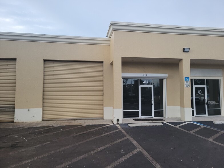 More Photos Of 3888 Mannix Dr, Naples Light Manufacturing For Lease