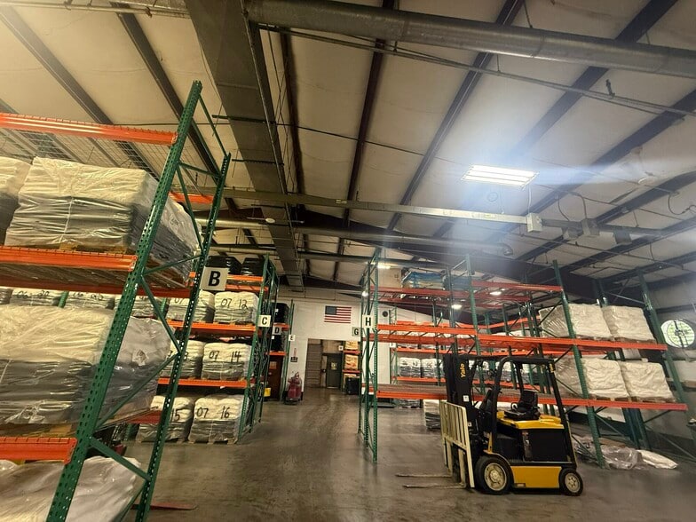 More Photos Of 127 River Bend Dr, Sevierville Warehouse For Lease