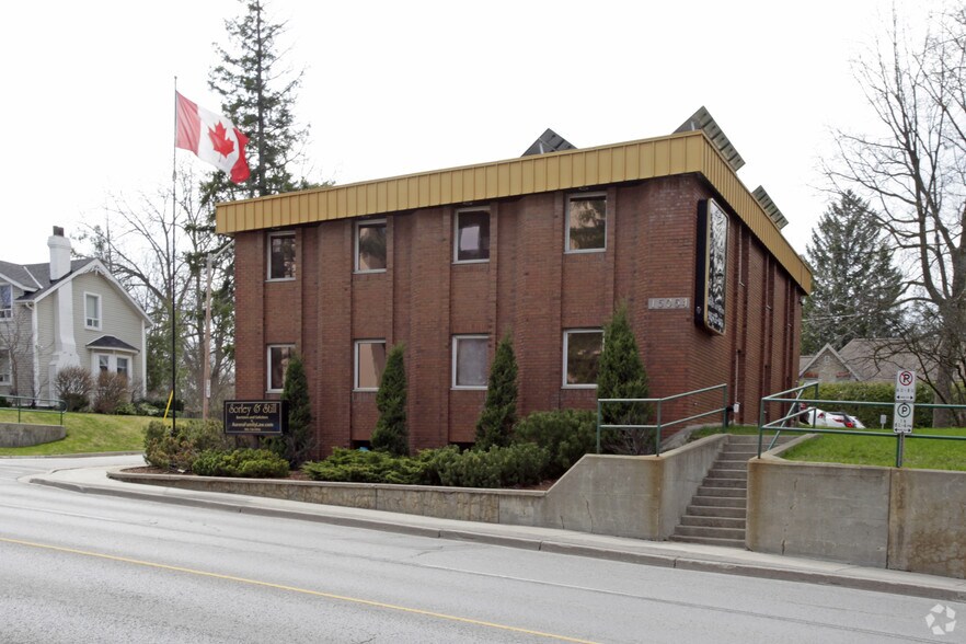 More Photos Of 15064 Yonge St, Aurora Office For Lease