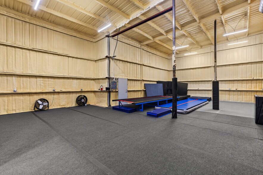 More Photos Of 6854 Old Lorena Rd, Lorena Coworking Space