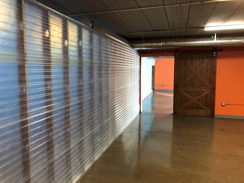 More Photos Of 360-376 Hilton Dr, Ferndale Office For Lease