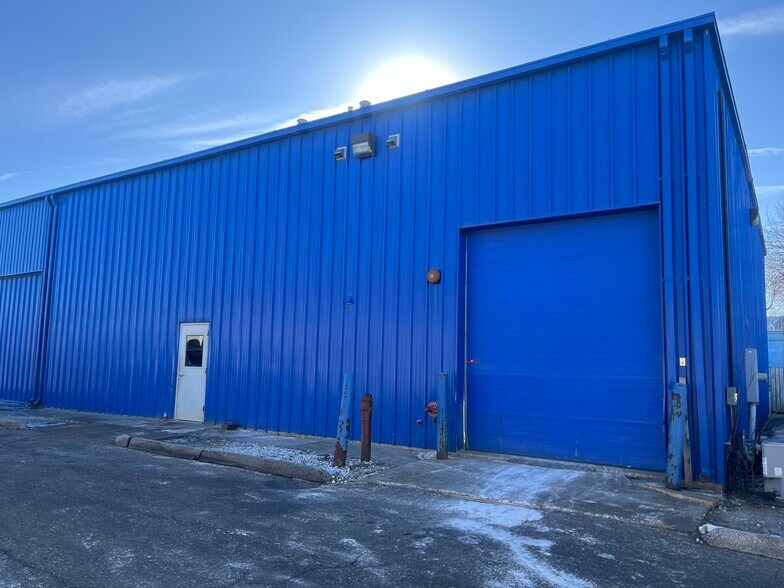 More Photos Of 2919 S Duff Ave, Ames Auto Repair For Lease