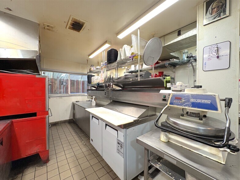More Photos Of 109 E Phoenix Ave, Flagstaff Storefront Retail Office For Lease