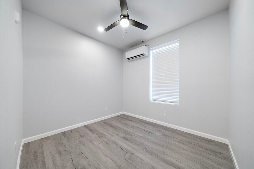 More Photos Of 920 Avenue L, Galveston Apartments For Sale