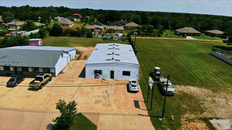 More Photos Of 2618 W Main St, Gun Barrel City Storefront For Sale