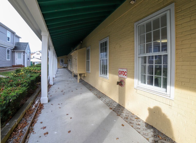 More Photos Of 121-125 Main St, Old Saybrook Storefront Retail Office For Sale