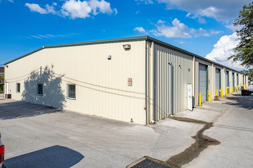 More Photos Of 1400 L and R Industrial Blvd, Tarpon Springs Unknown For Lease