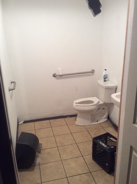 More Photos Of 5636 US Route 60, Huntington Unknown For Lease