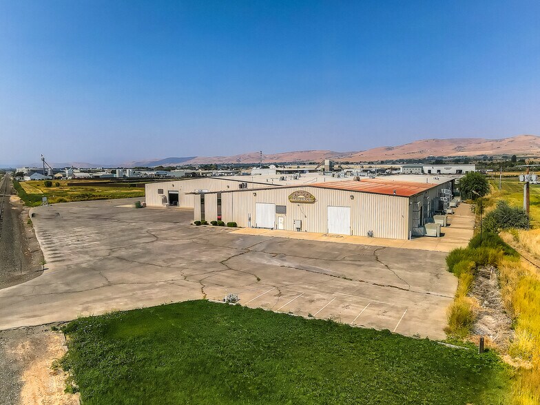 Primary Photo Of 503 W Prospect Rd, Moxee Warehouse For Sale