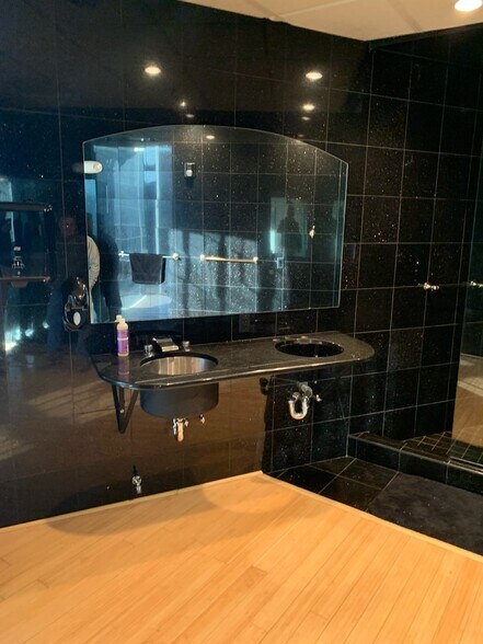 More Photos Of 241 Southbridge St, Worcester Bar For Sale