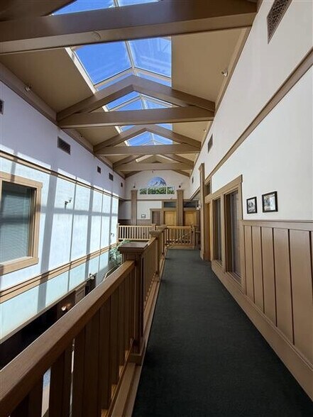 More Photos Of 853 Lincoln Way, Auburn Freestanding For Lease