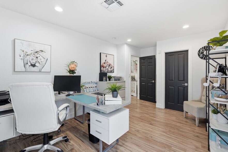 More Photos Of 12826 N Scottsdale Rd, Scottsdale Office Residential For Lease