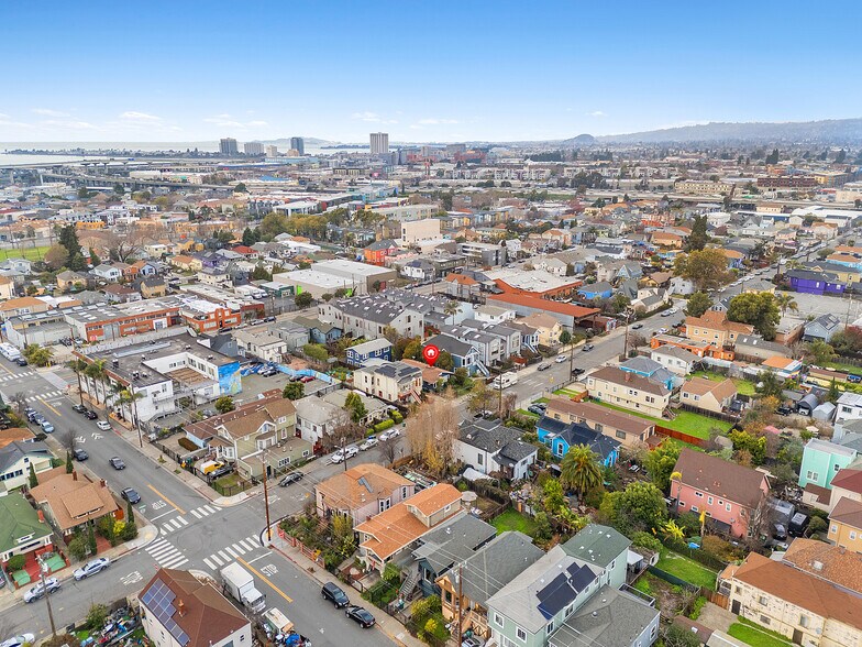 More Photos Of 3031 Chestnut St, Oakland Multifamily For Sale