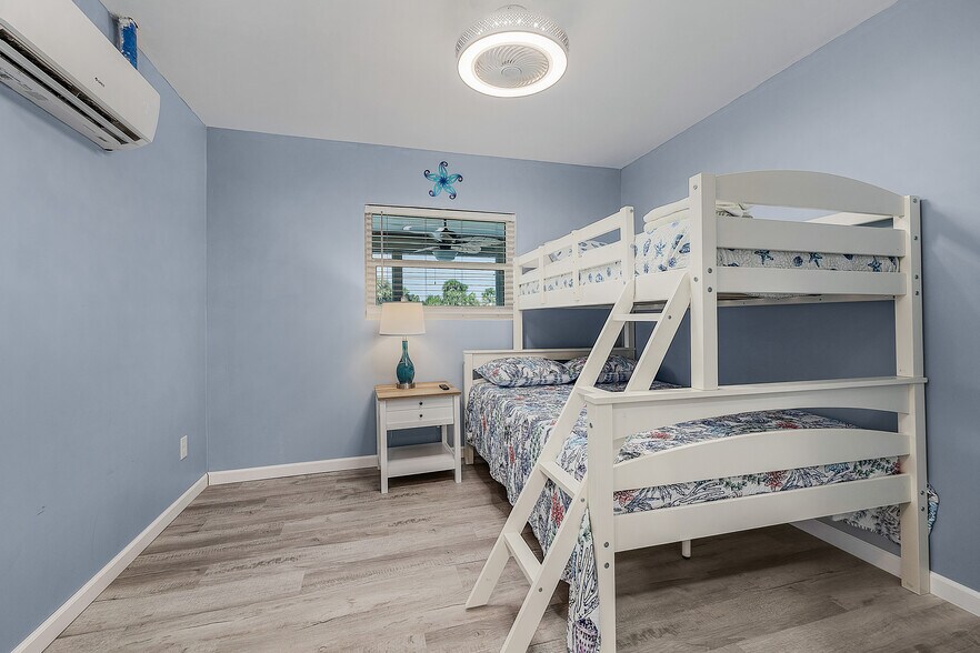 More Photos Of 610 Donax St, Sanibel Apartments For Sale