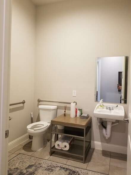 More Photos Of 4425 Plano Pkwy, Carrollton Office For Lease