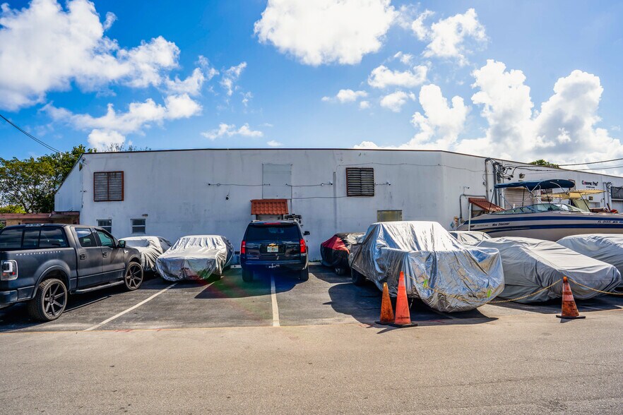 More Photos Of 1800-1812 SW 7th Ave, Pompano Beach Warehouse For Sale