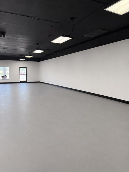 More Photos Of 1170 N Wooster Ave, Strasburg Unknown For Lease