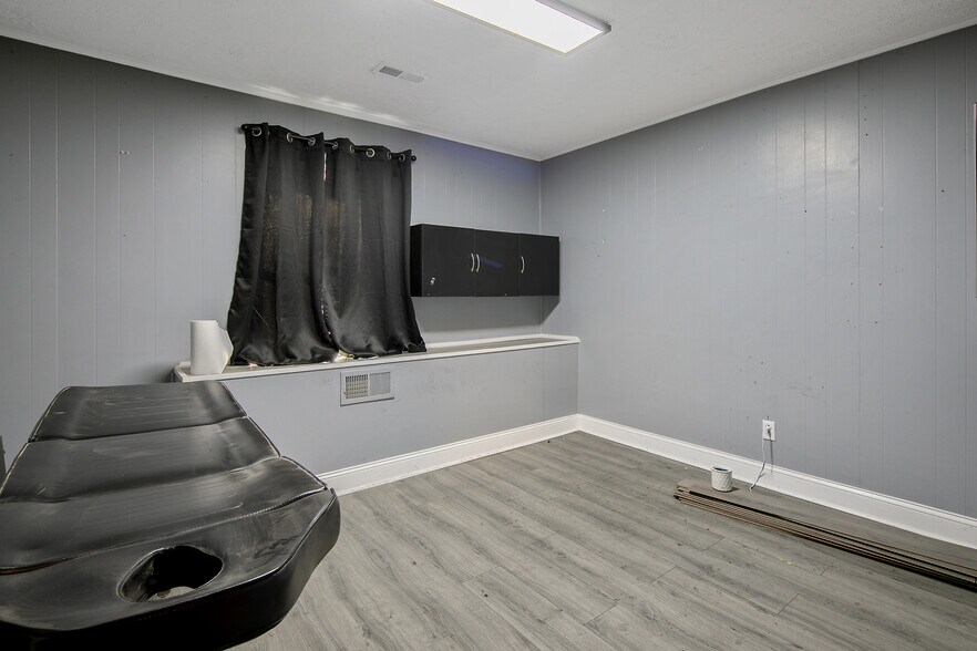 More Photos Of 5955 Yadkin Rd, Fayetteville Freestanding For Sale