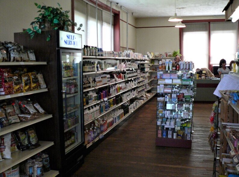 More Photos Of 22 N 7th St, Akron Storefront Retail Office For Sale